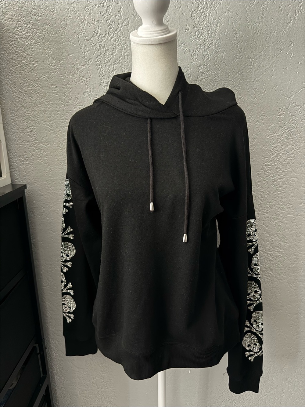 Black Skull Embellished Hoodie